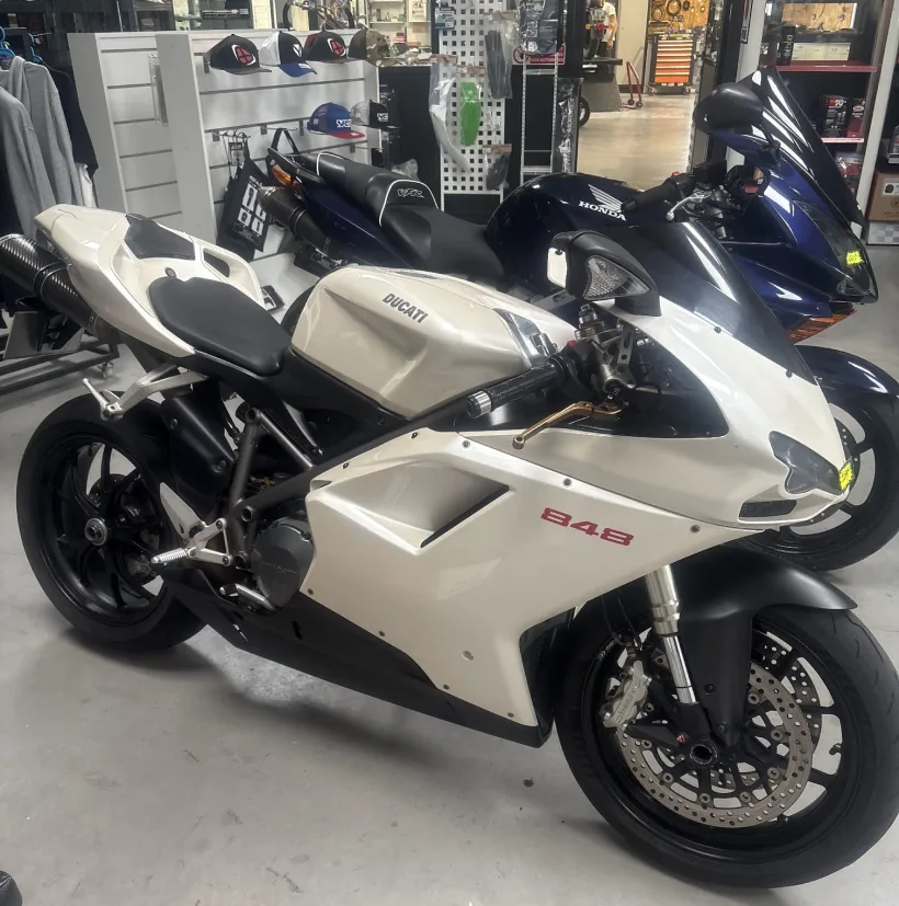 Dd Racing By Legend Motor Magasin De Motos Et Quads A Vierzon DUCATI 848 Annee 2008 57090km Prix 5500E 1 1